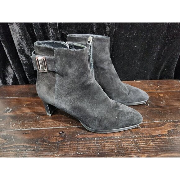 EUC Aquatalia Daniella Black Suede Bootie/Sz. 9.5 - Picture 2 of 9